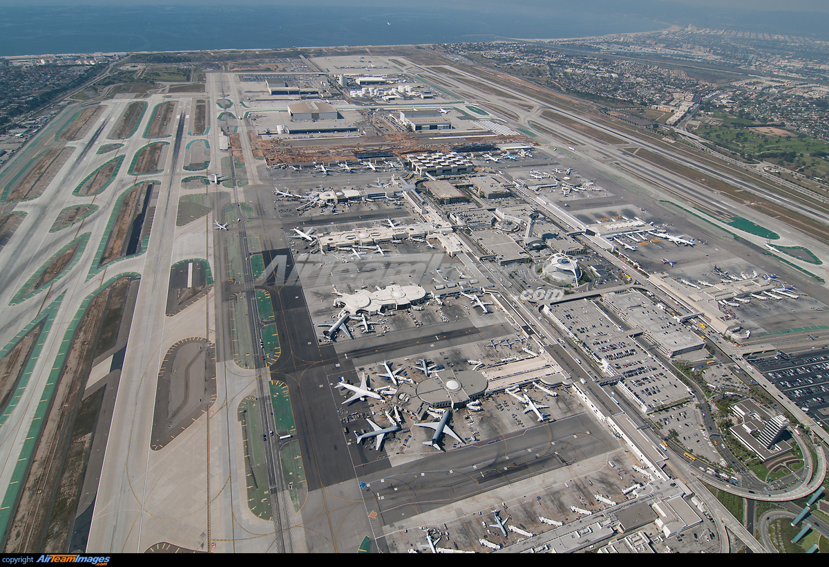 Los Angeles Airport - Large Preview - AirTeamImages.com