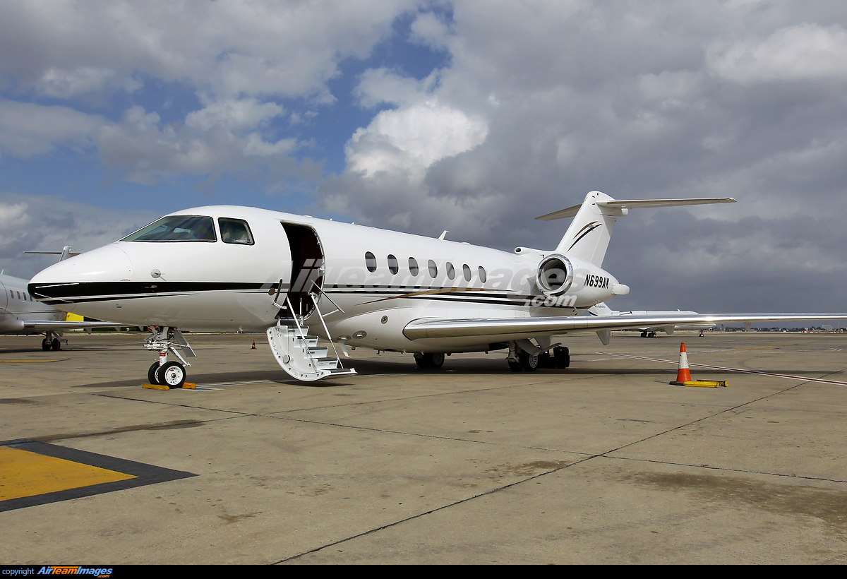 Hawker Beechcraft Hawker 4000 Large Preview