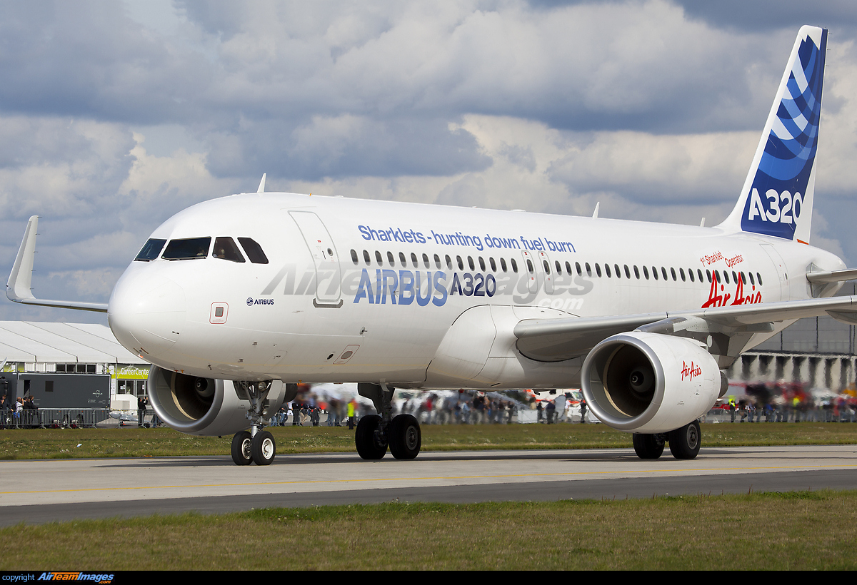 Airbus A320214 Large Preview
