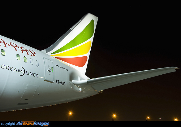 Boeing 787-860 Dreamliner Boeing 787-860 Dreamliner