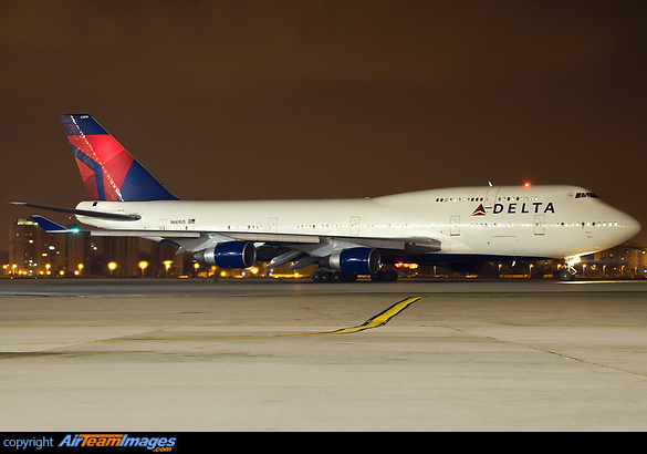 Boeing 747-451 Boeing 747-451