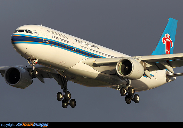 Airbus A330-223 Airbus A330-223