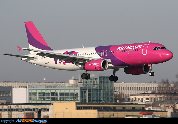 Airbus A320-232 Airbus A320-232