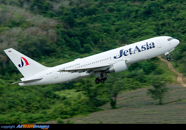 Boeing 767-2J6/ER Boeing 767-2J6/ER