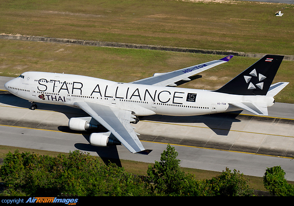 Boeing 747-4D7 Boeing 747-4D7