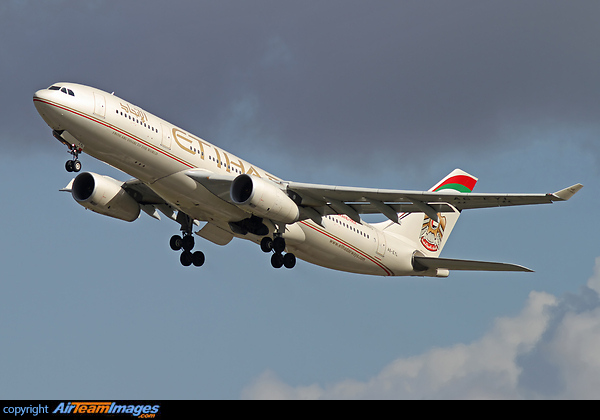 Airbus A330-243 Airbus A330-243