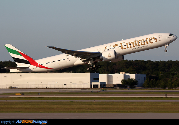 Boeing 777-31H/ER Boeing 777-31H/ER