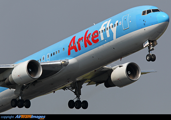Boeing 767-383/ER Boeing 767-383/ER