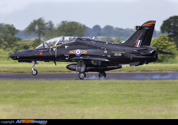 ZK019 seen here touching down at soon to be closed RAF Church Fenton British Aerospace Hawk T2