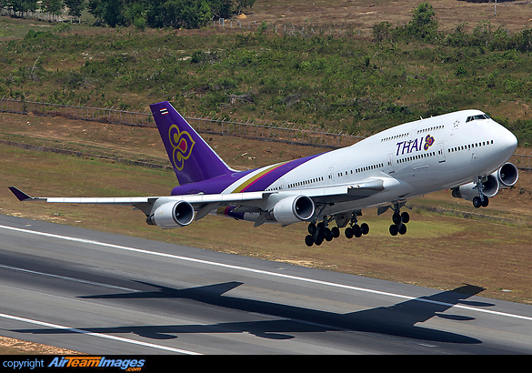 Boeing 747-4D7 Boeing 747-4D7
