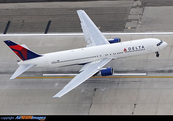 Boeing 767-332 Boeing 767-332