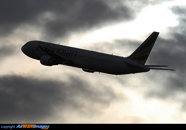Boeing 767-360/ER Boeing 767-360/ER