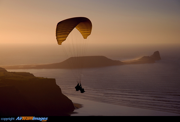 Rhossili is often voted, by those who partake of this sport, as one of the best places to enjoy hang gliding and paragliding in Wales; Taking off from Rhossili Down and soaring over the expanse of Rhossili Bay. Paraglider