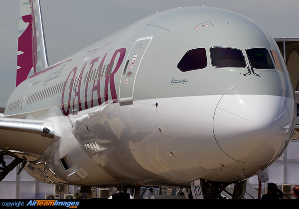 Boeing 787-8 Dreamliner Boeing 787-8 Dreamliner
