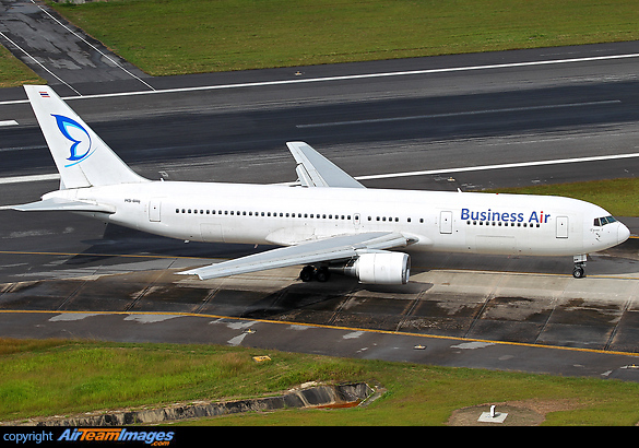 Boeing 767-341/ER Boeing 767-341/ER