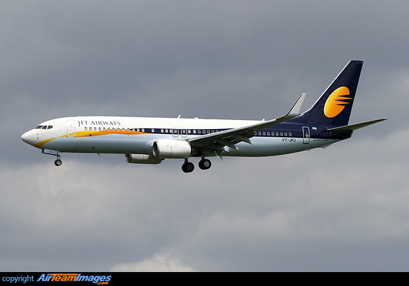 32nd factory-fresh Jet Airways 737 on delivery through BRU as JAI9036. Boeing 737-8AL