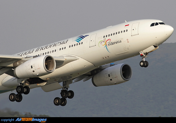 Airbus A330-243 Airbus A330-243