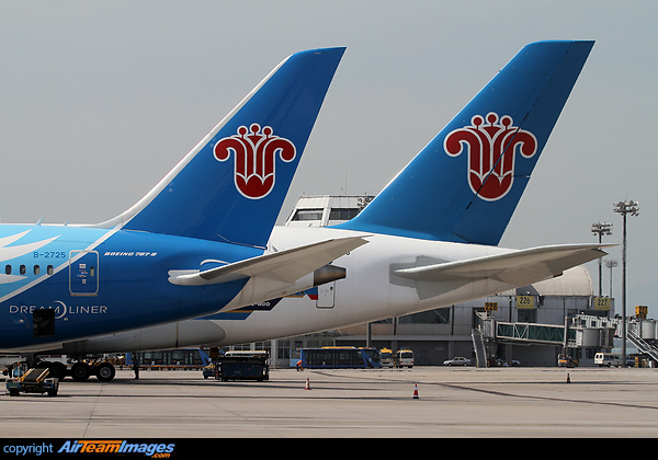 China Southern is the first airlines operate The Boeing 787 and Airbus A380 China Southern 787 & A380