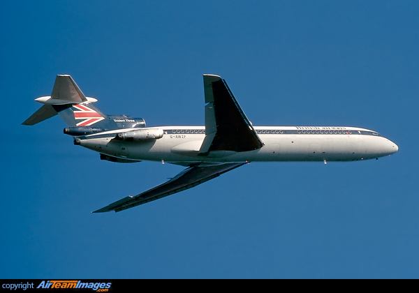 Basic BEA livery. Hawker Siddeley Trident 3B