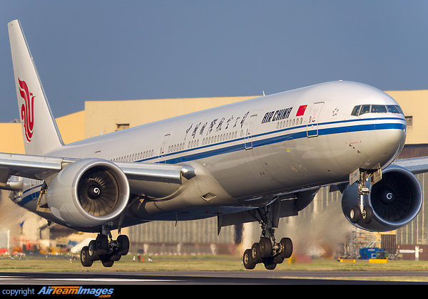 Boeing 777-39L/ER Boeing 777-39L/ER
