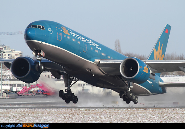 Boeing 777-2Q8/ER Boeing 777-2Q8/ER