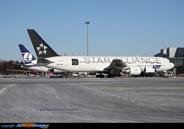 Boeing 767-341/ER Boeing 767-341/ER
