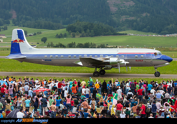 Amazing day with over 200,000 visitors Douglas DC-6B