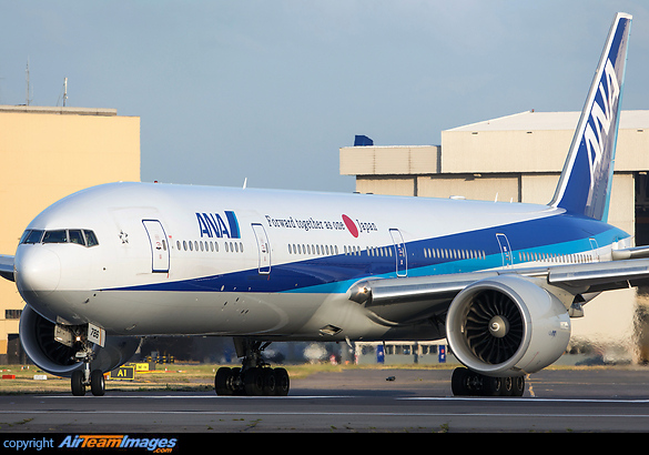 Boeing 777-381/ER Boeing 777-381/ER
