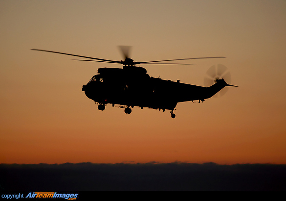 Two Sea Kings and three Chinooks airlifted some 600 British and French troops from Carlisle to Spadeadam on the evening of 30th April during Exercise Joint Warrior 131 Westland Sea King HC4
