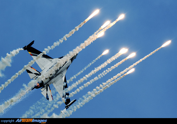 F-16AM Fighting Falcon F-16AM Fighting Falcon