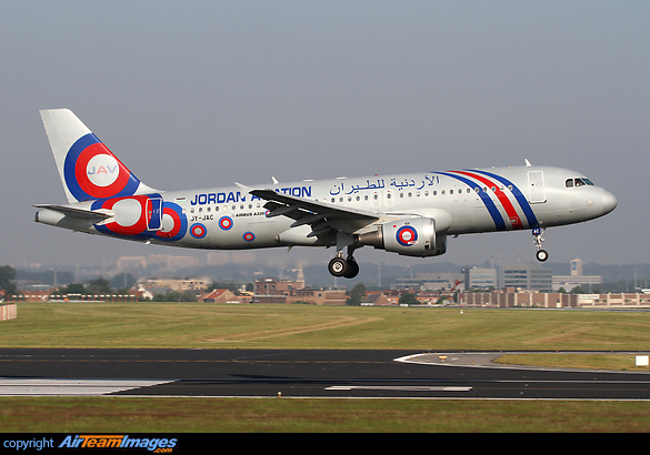 The oldest A320 in service. (CN029 from 1989) Airbus A320-211