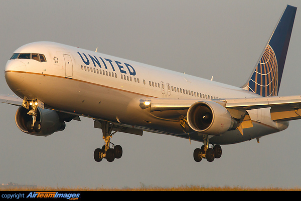 Boeing 767-322/ER Boeing 767-322/ER