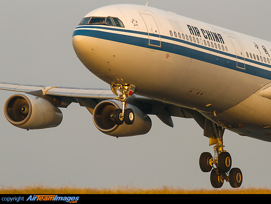 Airbus A340-313X Airbus A340-313X