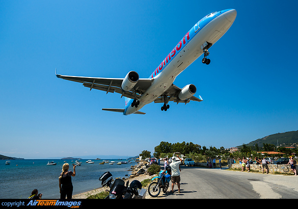 Boeing 757-204 Boeing 757-204