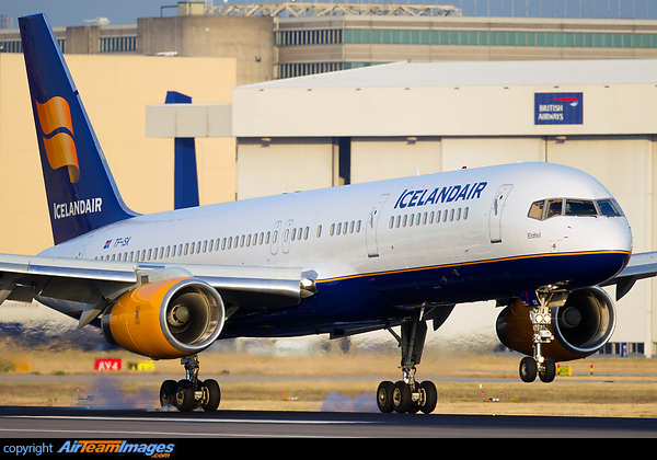Boeing 757-223 Boeing 757-223