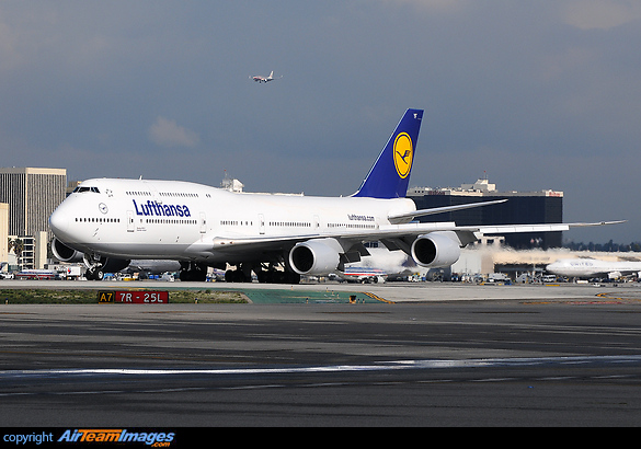Boeing 747-830 Boeing 747-830