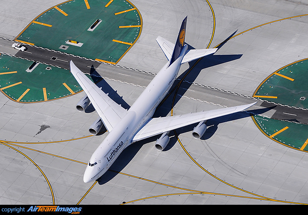 Boeing 747-830 Boeing 747-830