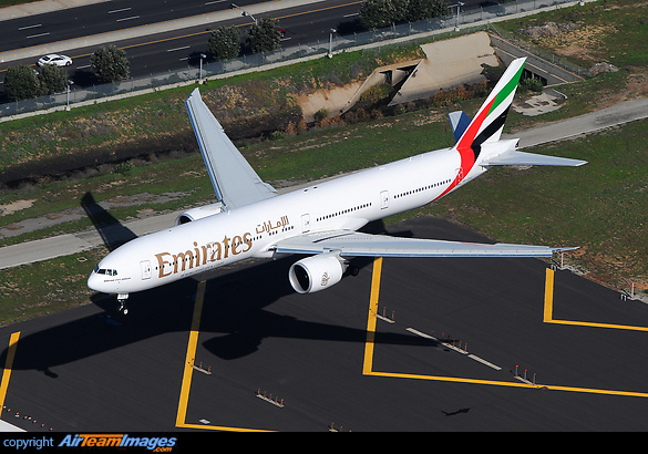 Boeing 777-31H/ER Boeing 777-31H/ER
