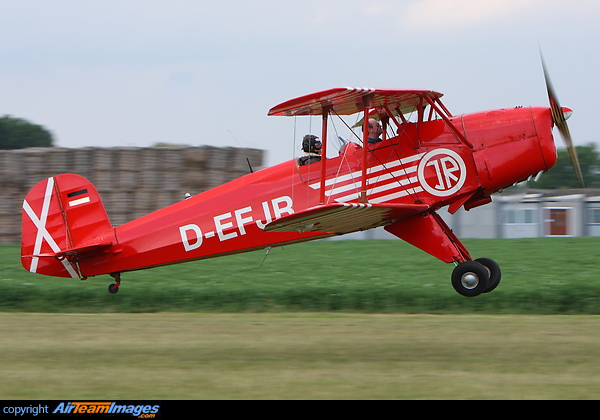 Seen here after performing a few nice passes at the Breighton Buckerfest 2013 CASA 1-131E Jungmann