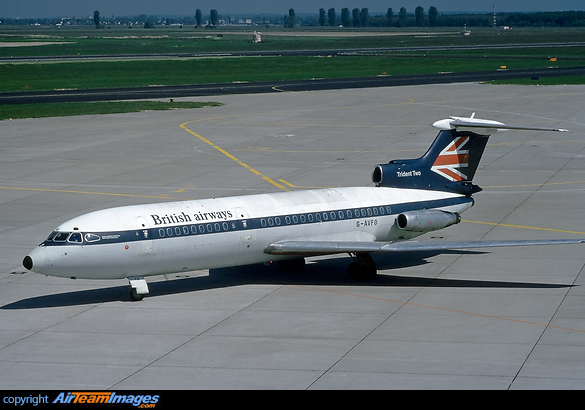 Basic BEA livery. Hawker Siddeley Trident 2E