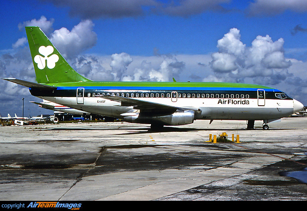 Leased from Aer Lingus Boeing 737-248