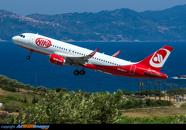 Airbus A320-214 Airbus A320-214
