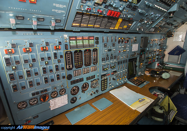 Antonov An-124-100 Ruslan Antonov An-124-100 Ruslan