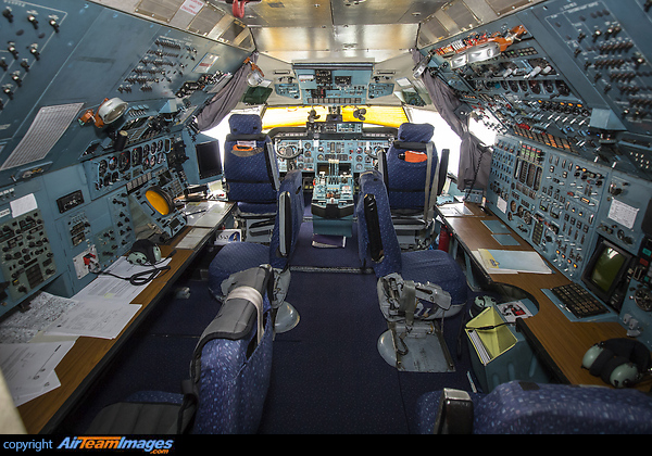 Antonov An-124-100 Ruslan Antonov An-124-100 Ruslan