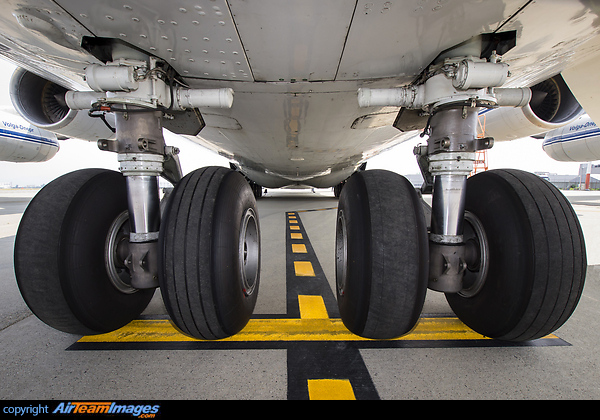 Antonov An-124-100 Ruslan Antonov An-124-100 Ruslan