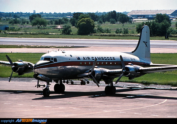 Douglas DC-4-1009 Douglas DC-4-1009