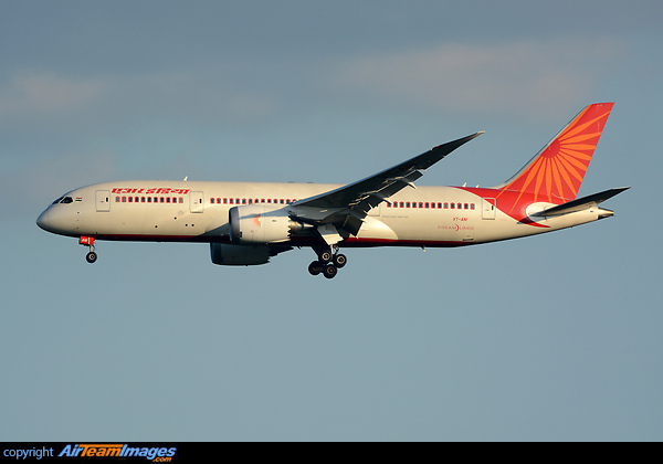 Boeing 787-8 Dreamliner Boeing 787-8 Dreamliner