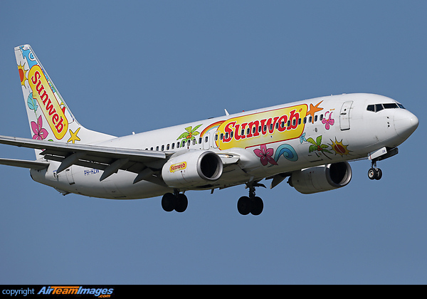 Boeing 737-8K2 Boeing 737-8K2