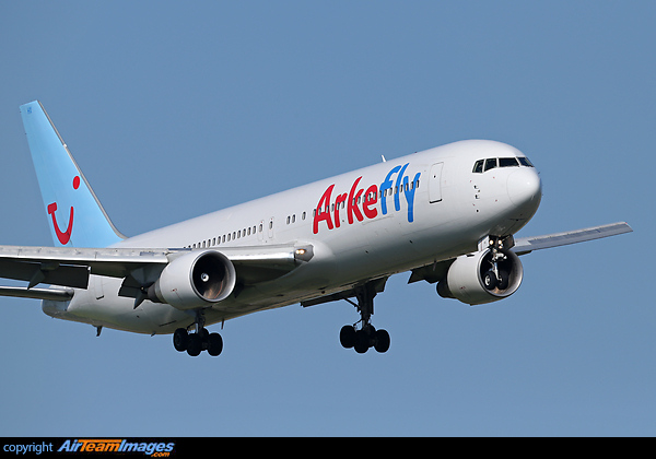 Boeing 767-383/ER Boeing 767-383/ER
