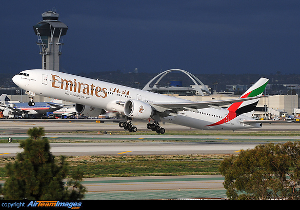 Boeing 777-31H/ER Boeing 777-31H/ER